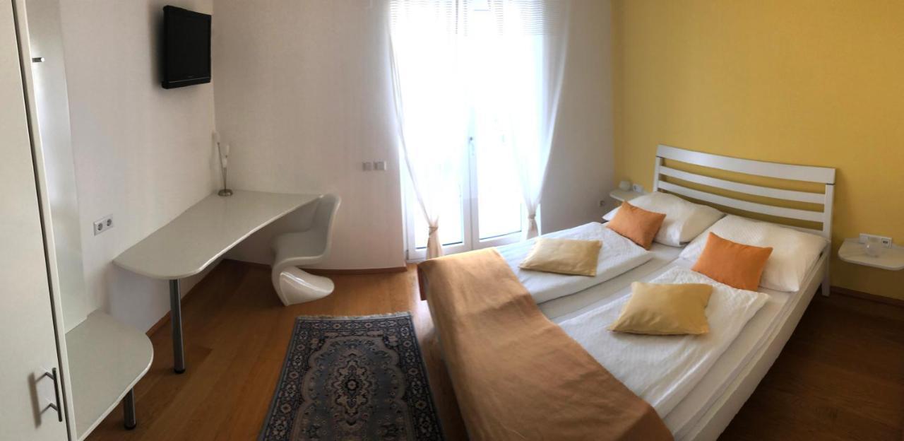 Bed and Breakfast Weingut Silvia Heinrich Deutschkreutz Esterno foto
